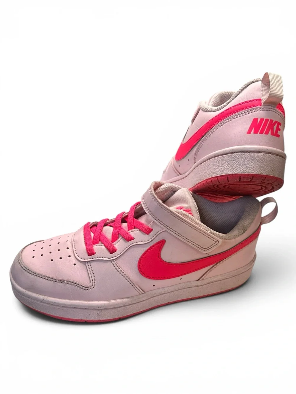 Nike - IsoFly Kids Pink & Hot Pink Low-Top Sneakers - Size 3